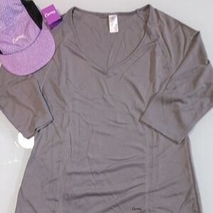 Curves Bundle Featuring XL V-Neck Polyester Top, Hat & Pedometer